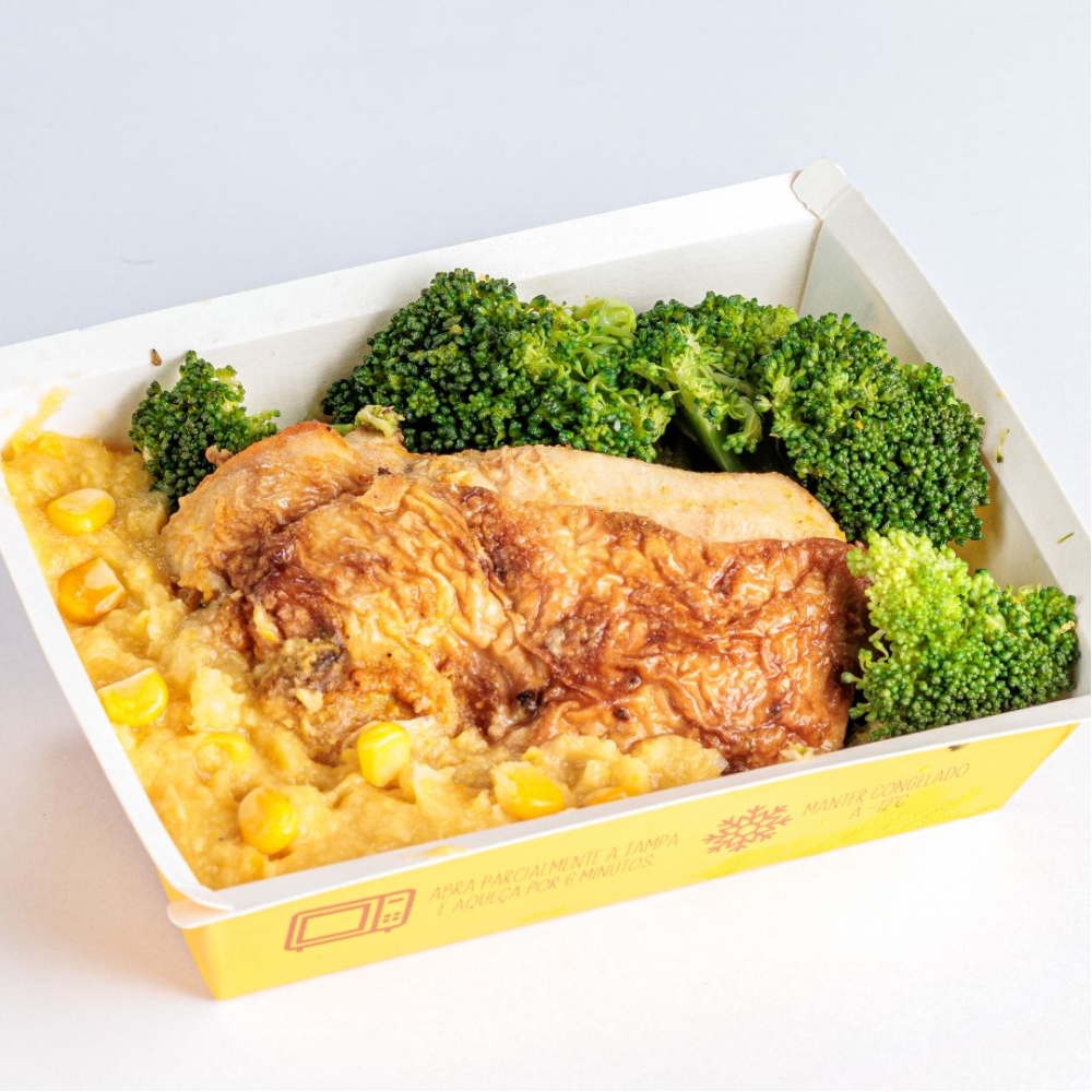 PULL UP | GALETO ASSADO / CREME DE MILHO / BRÓCOLIS