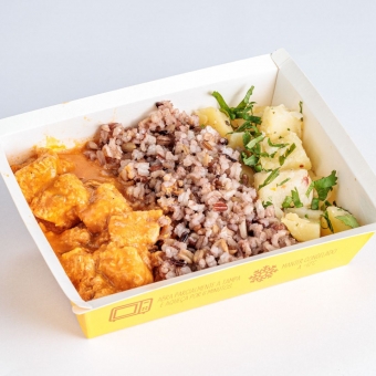 KETTLER | STROGONOFF DE FRANGO / ARROZ INTEGRAL 7 GRÃOS / BATATA SAUTÊ