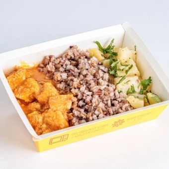 KETTLER | STROGONOFF DE FRANGO / ARROZ INTEGRAL 7 GRÃOS / BATATA SAUTÊ